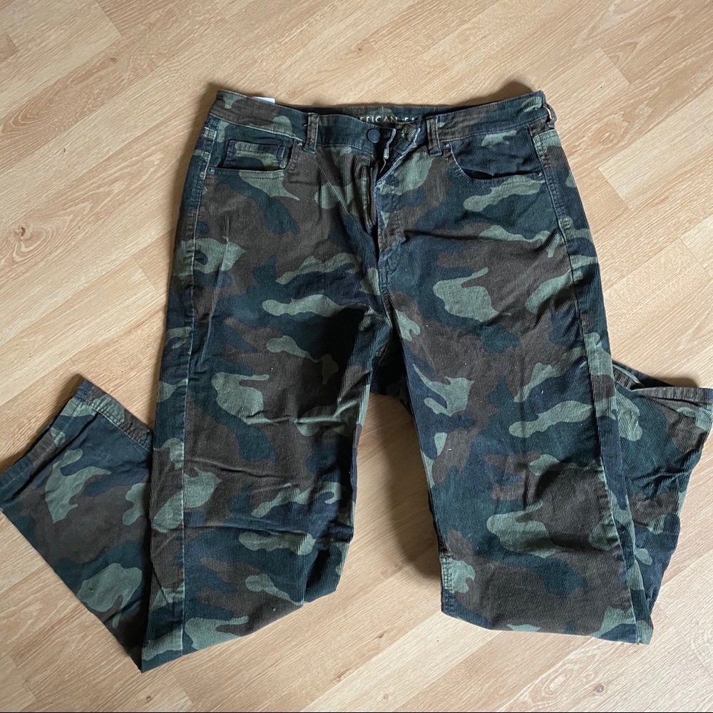 American Eagle camo corduroy pants
